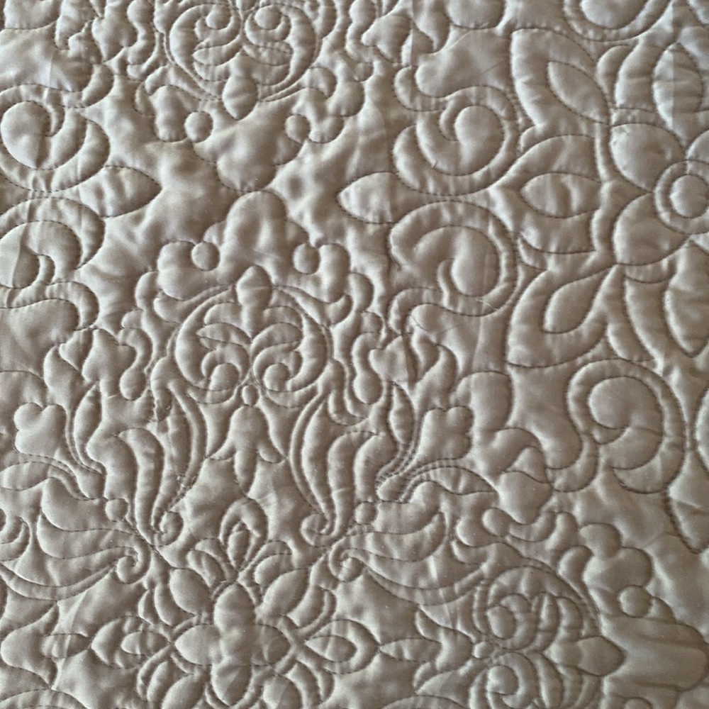 ROYAL VELVET SATEEN QUILTED EMBROIDERED KING SHAM